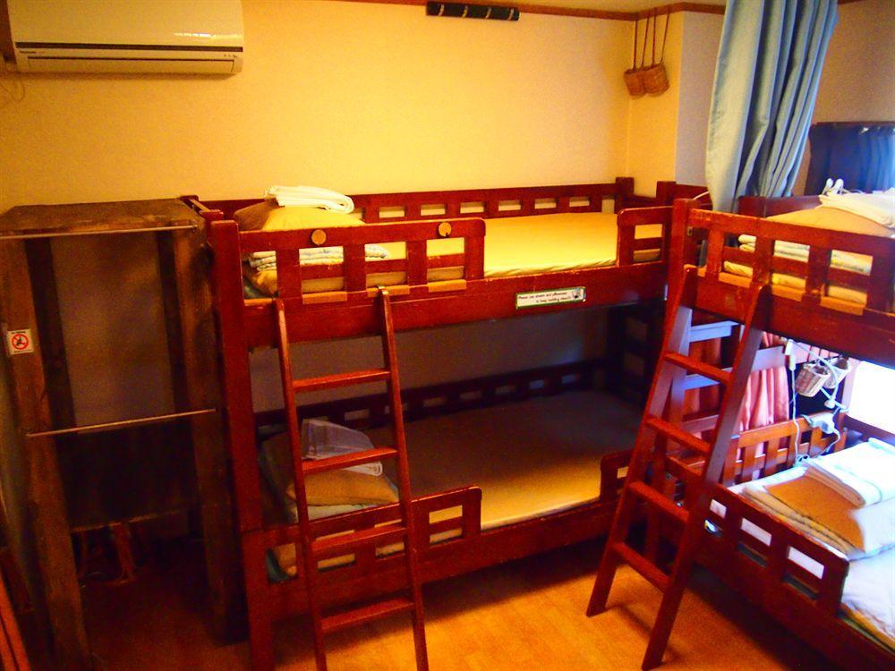 J-Hoppers Hiroshima Guesthouse Exteriér fotografie